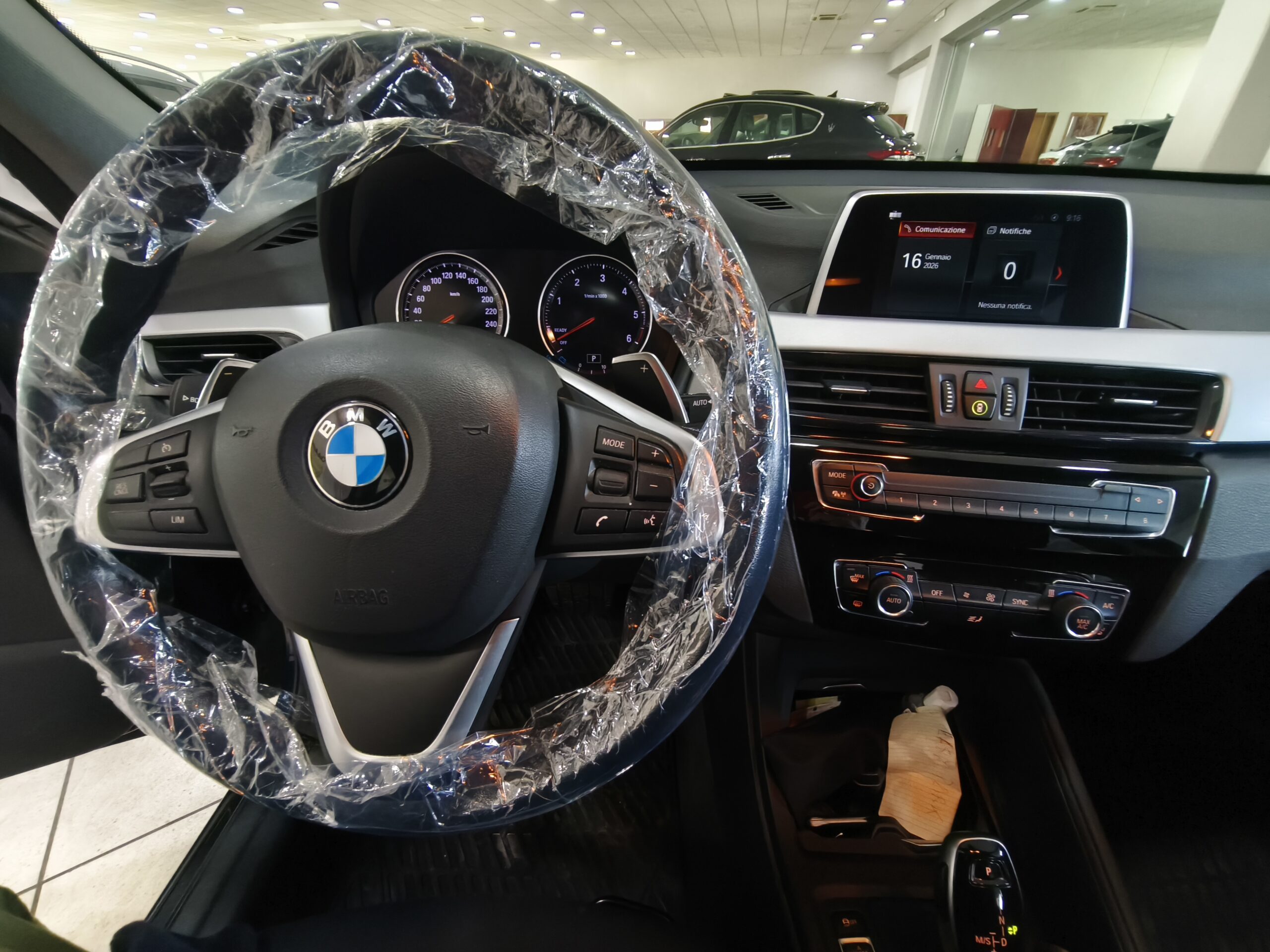 Bmw X1 2.0d 150 cv S Drive Business - immagine 8