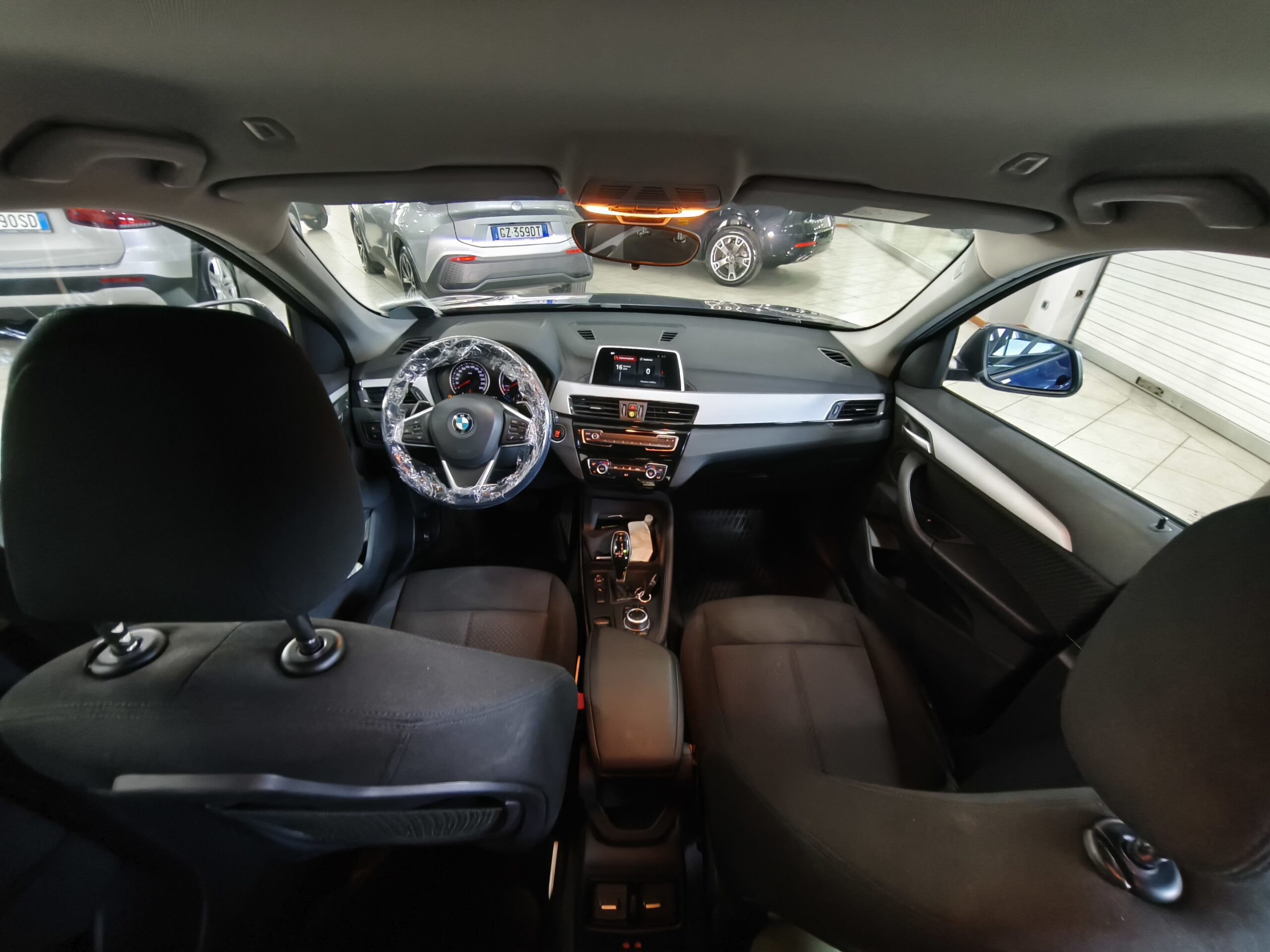 Bmw X1 2.0d 150 cv S Drive Business - immagine 15