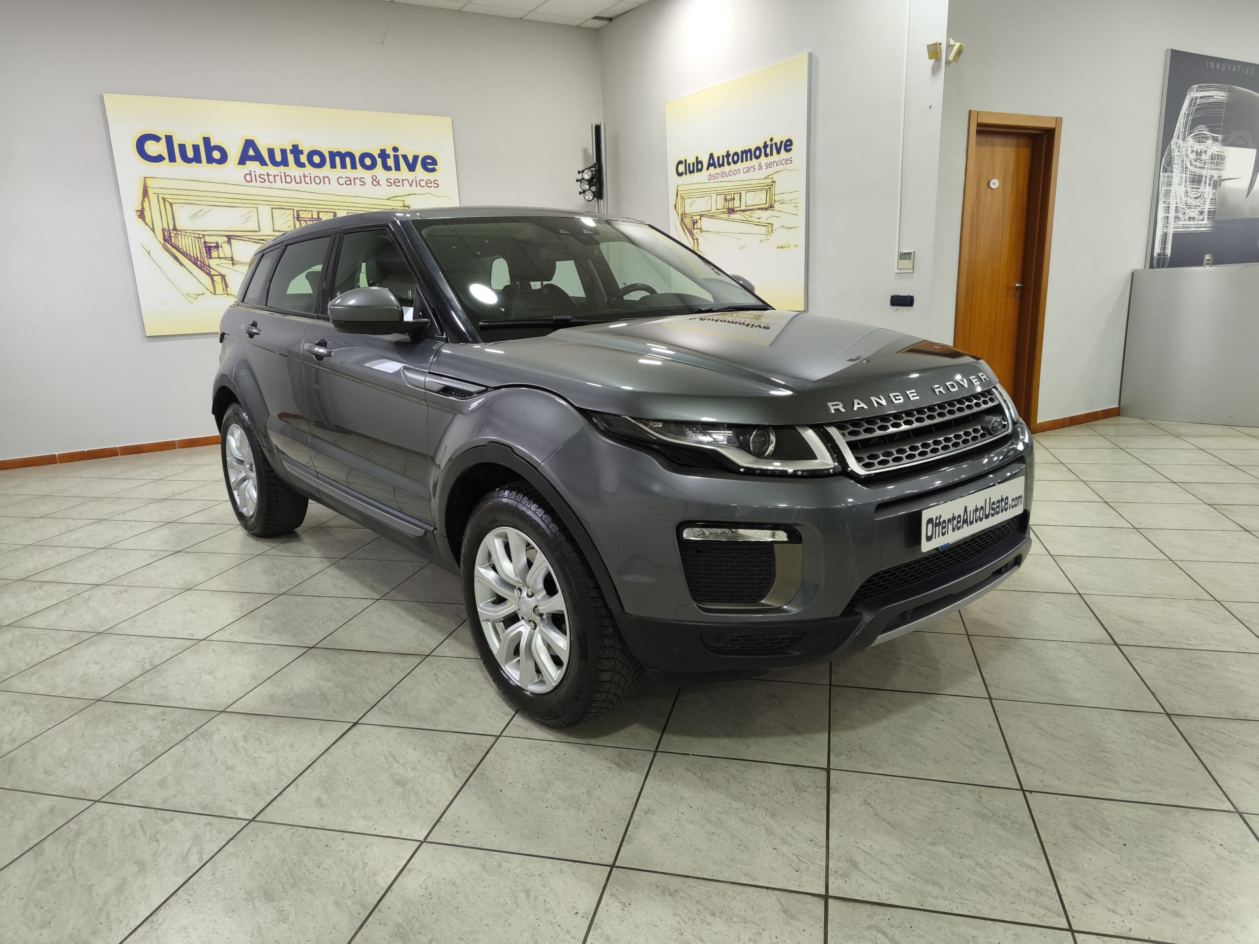 Land Rover Evoque 2.0 TD 150 cv SE 4WD Auto - immagine 2