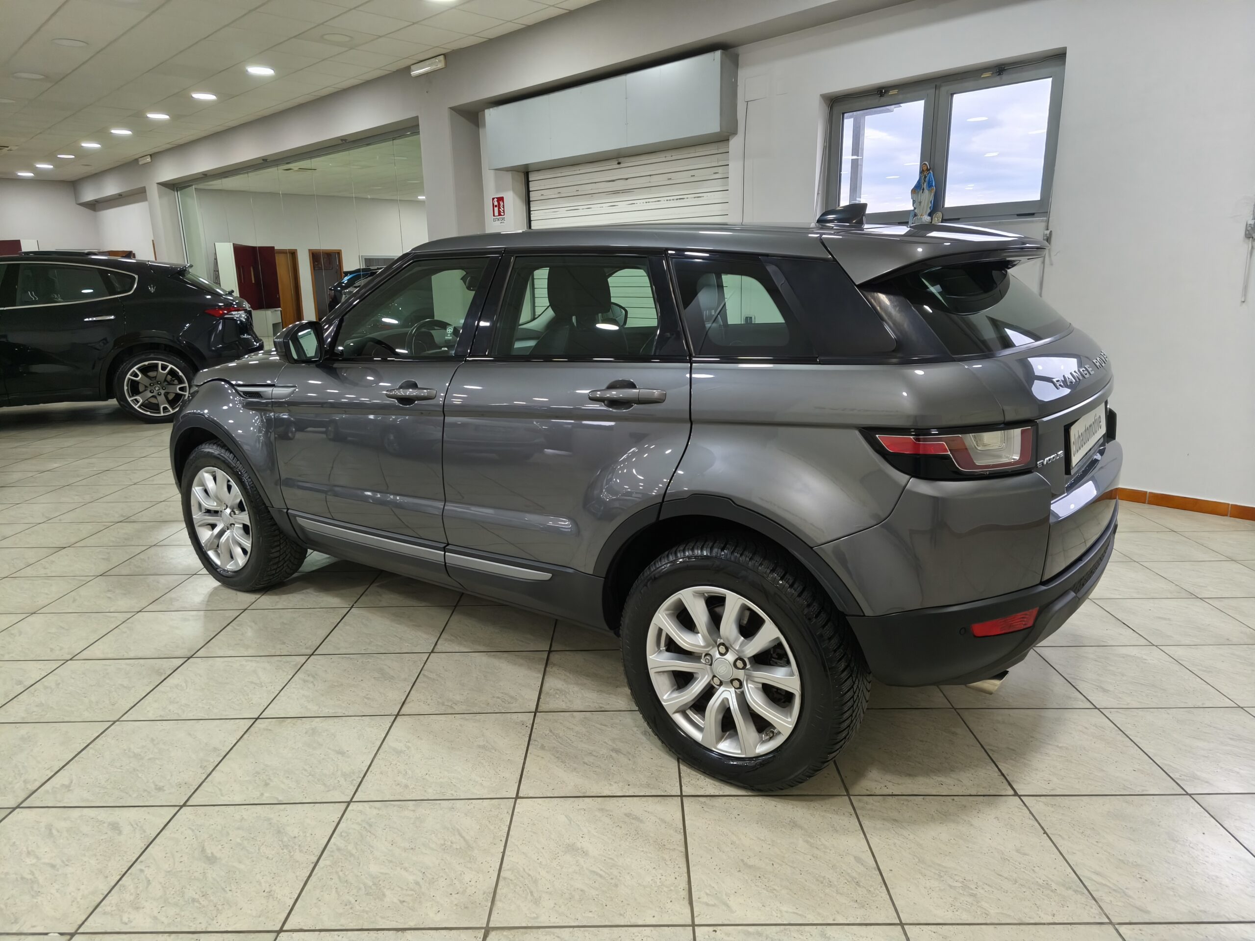 Land Rover Evoque 2.0 TD 150 cv SE 4WD Auto - immagine 5