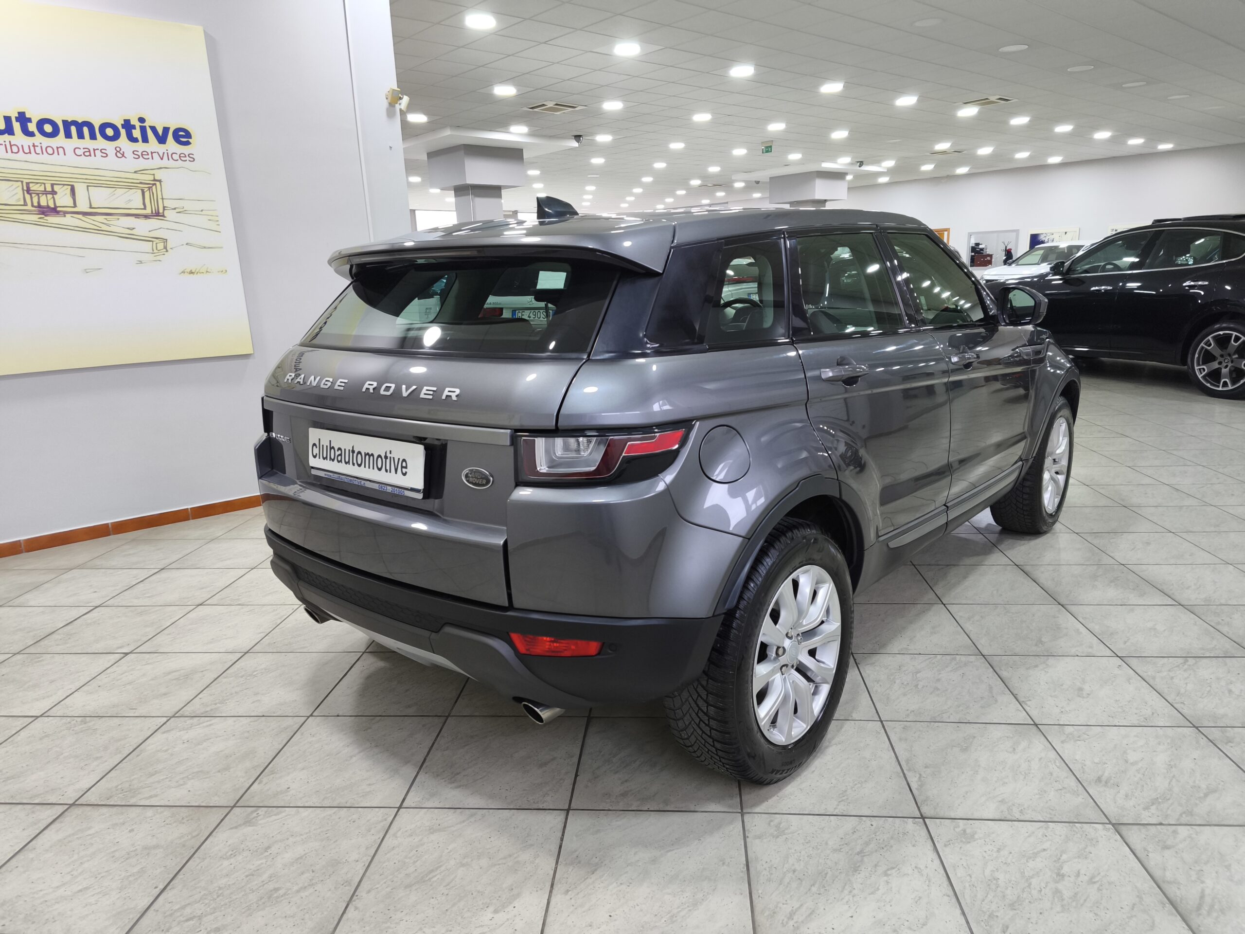 Land Rover Evoque 2.0 TD 150 cv SE 4WD Auto - immagine 6