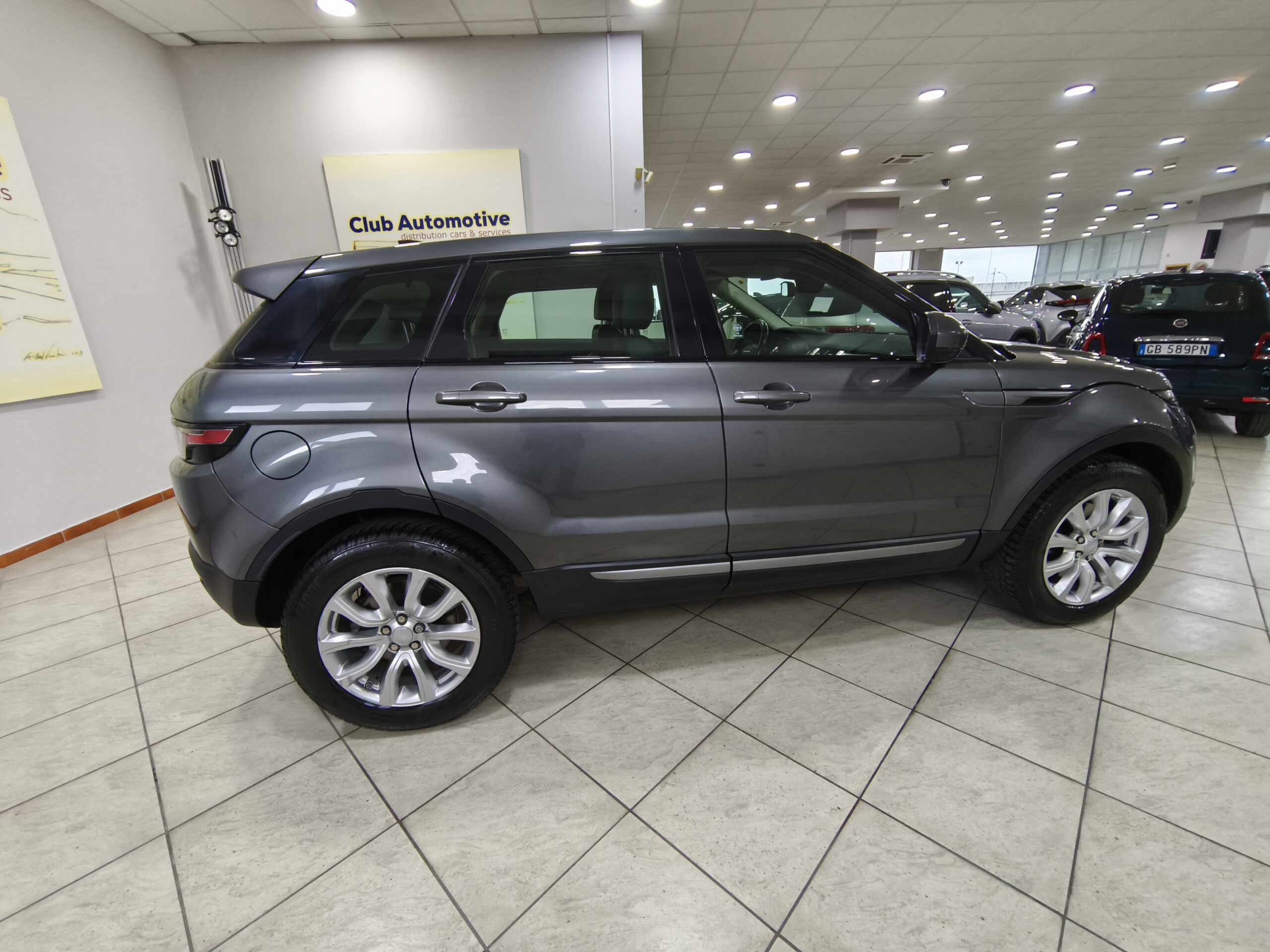 Land Rover Evoque 2.0 TD 150 cv SE 4WD Auto - immagine 7