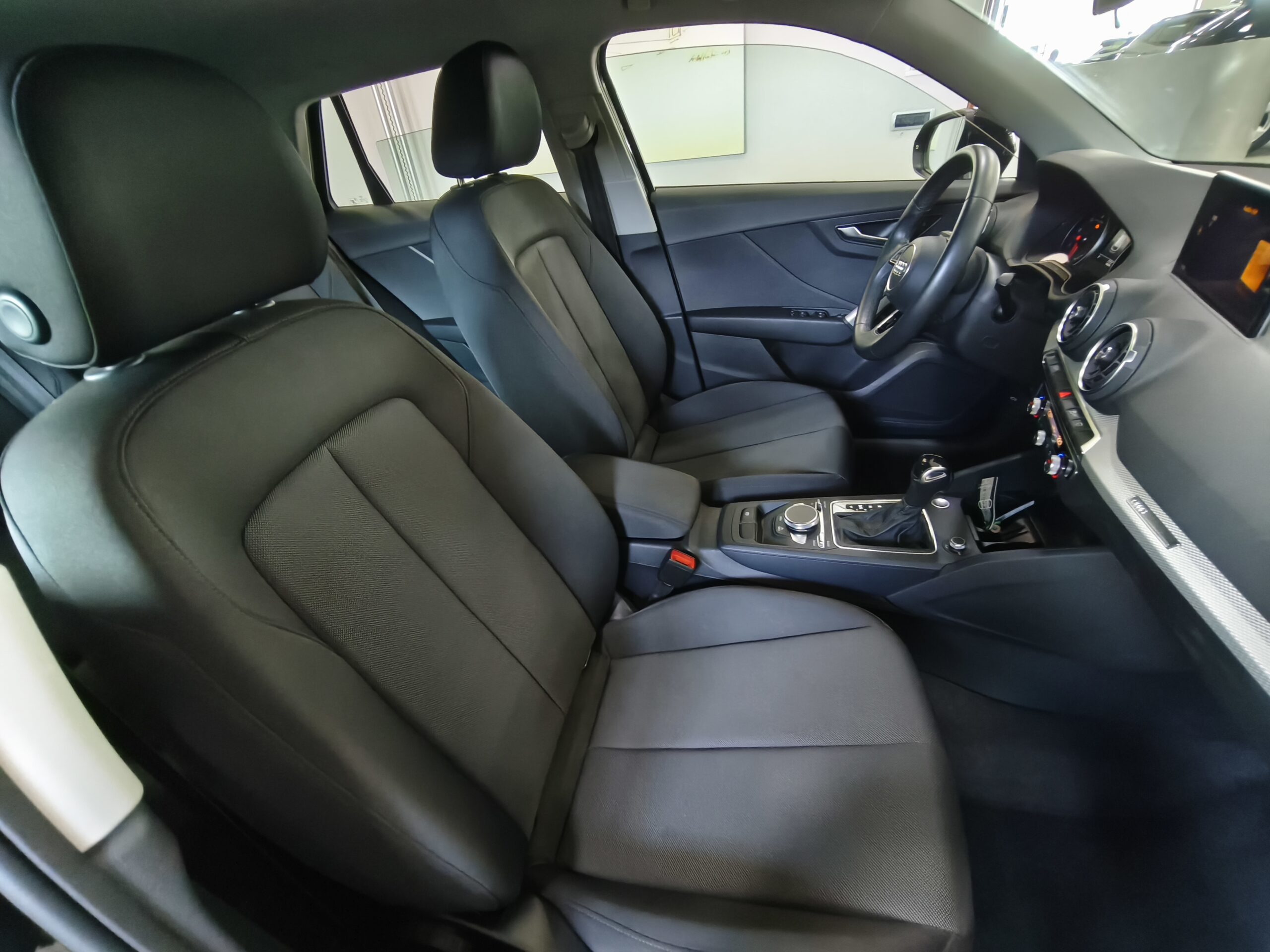 Audi Q2 30 TDI STronic Admired - immagine 13