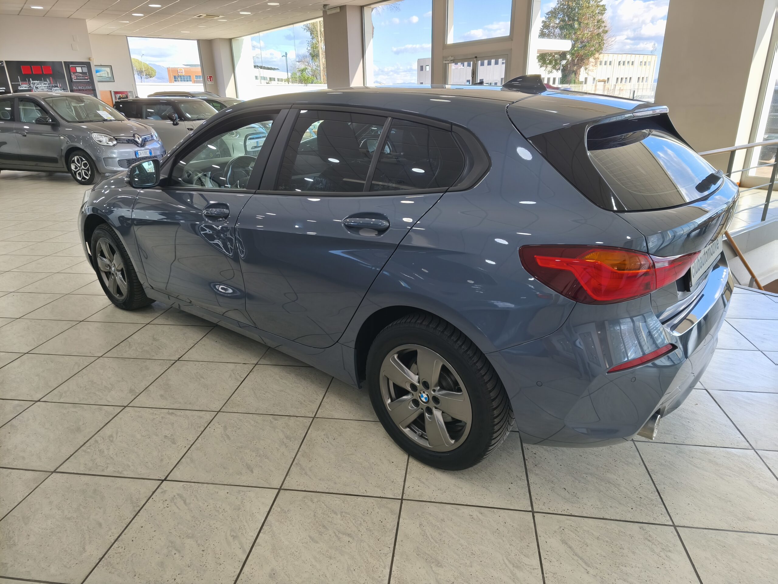 BMW Serie 1 116d Business Advantage - immagine 7