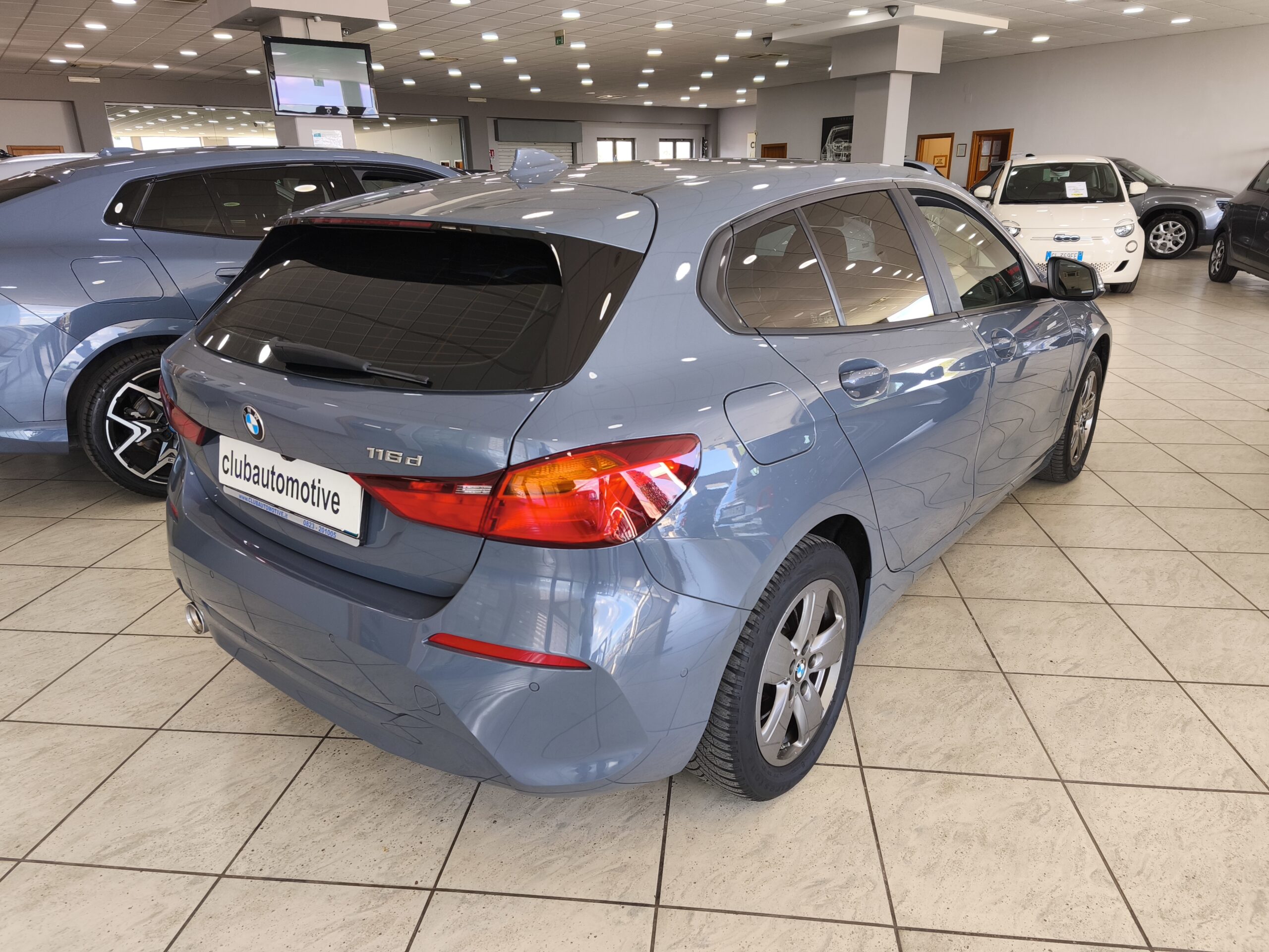 BMW Serie 1 116d Business Advantage - immagine 6
