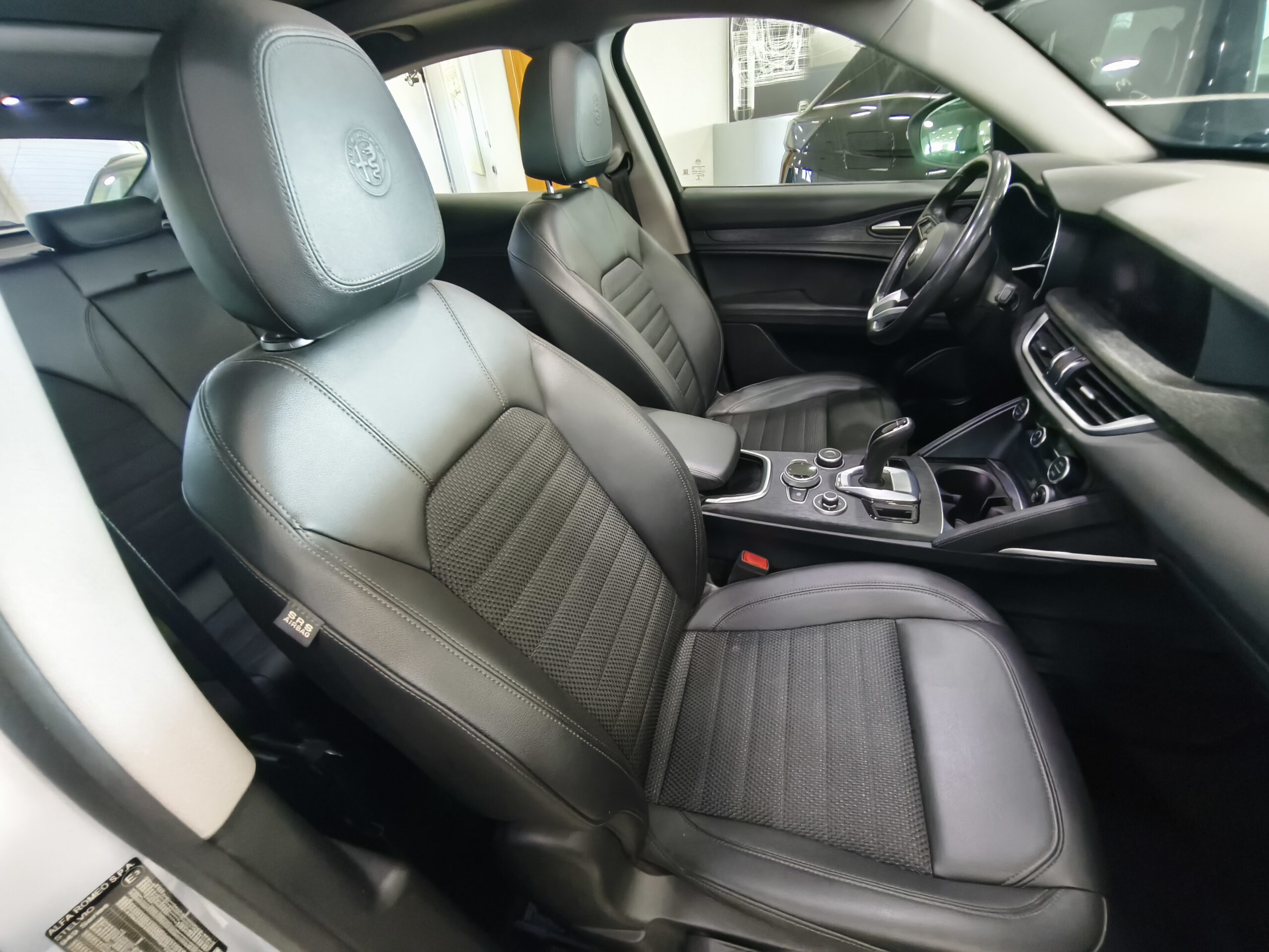 Alfa Romeo Stelvio 2.2 TD 190cv Super Executive Q4 AT8 - immagine 15