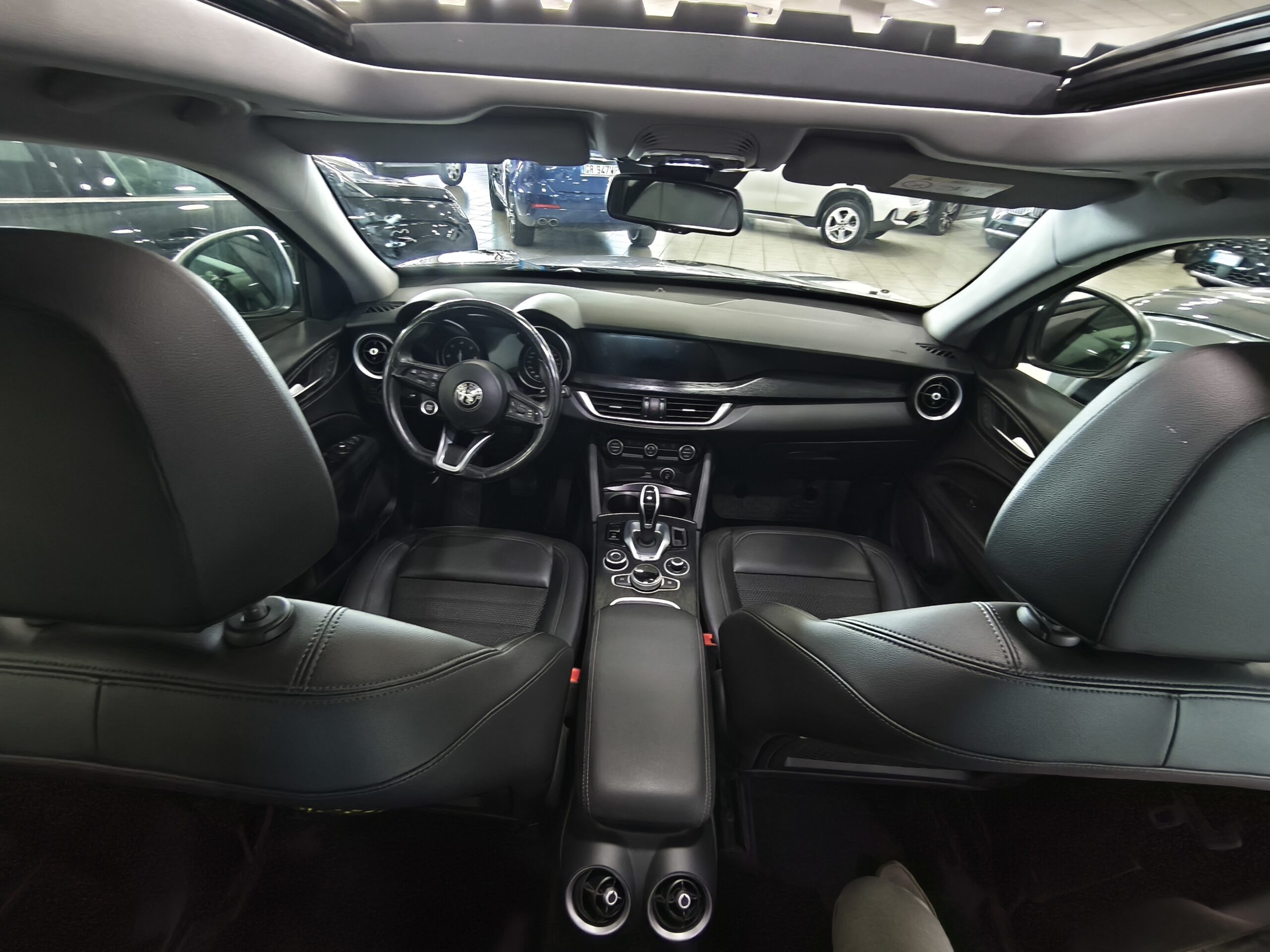 Alfa Romeo Stelvio 2.2 TD 190cv Super Executive Q4 AT8 - immagine 17
