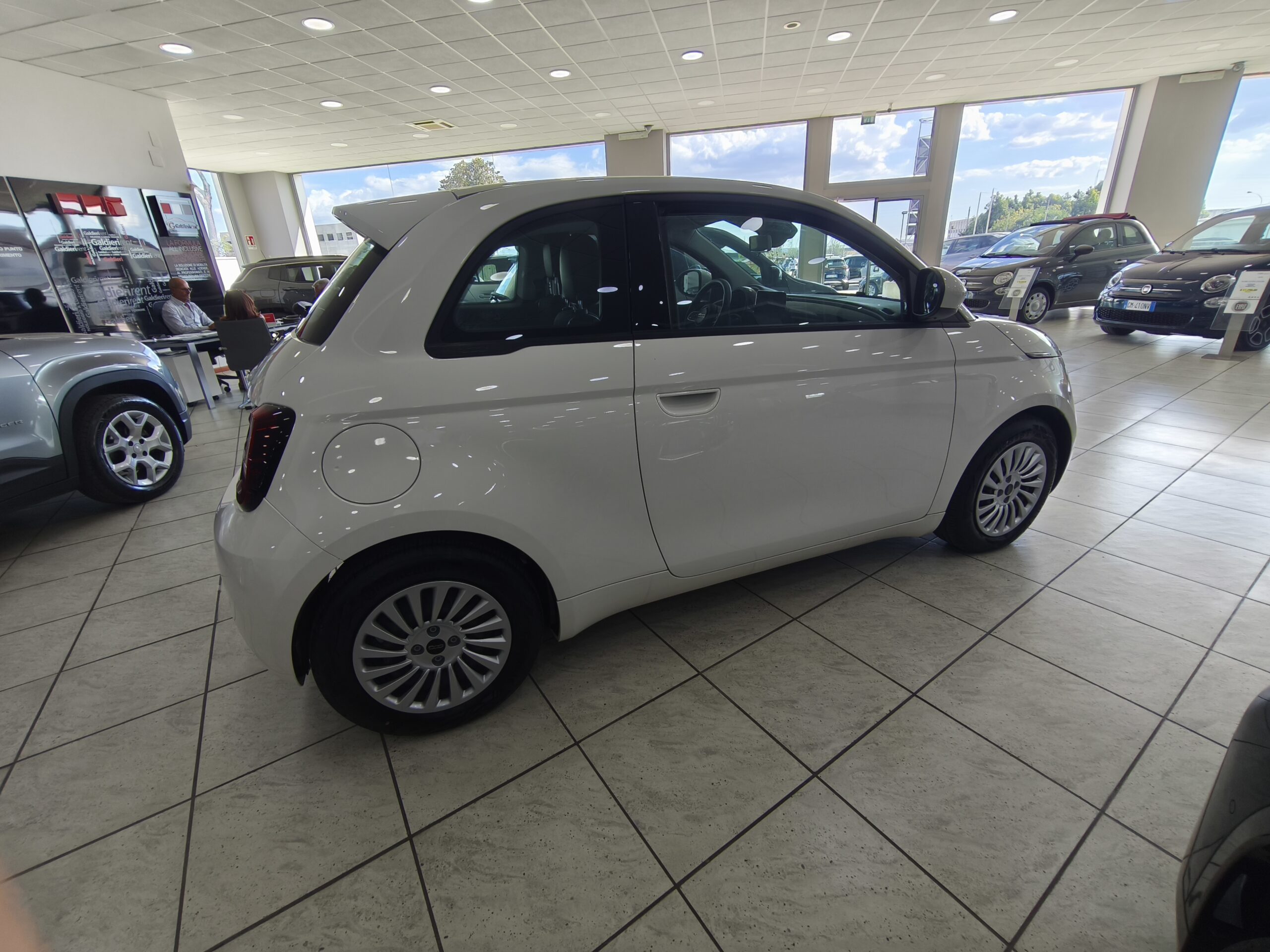 Fiat 500 Elettrica 95 cv Action - immagine 8