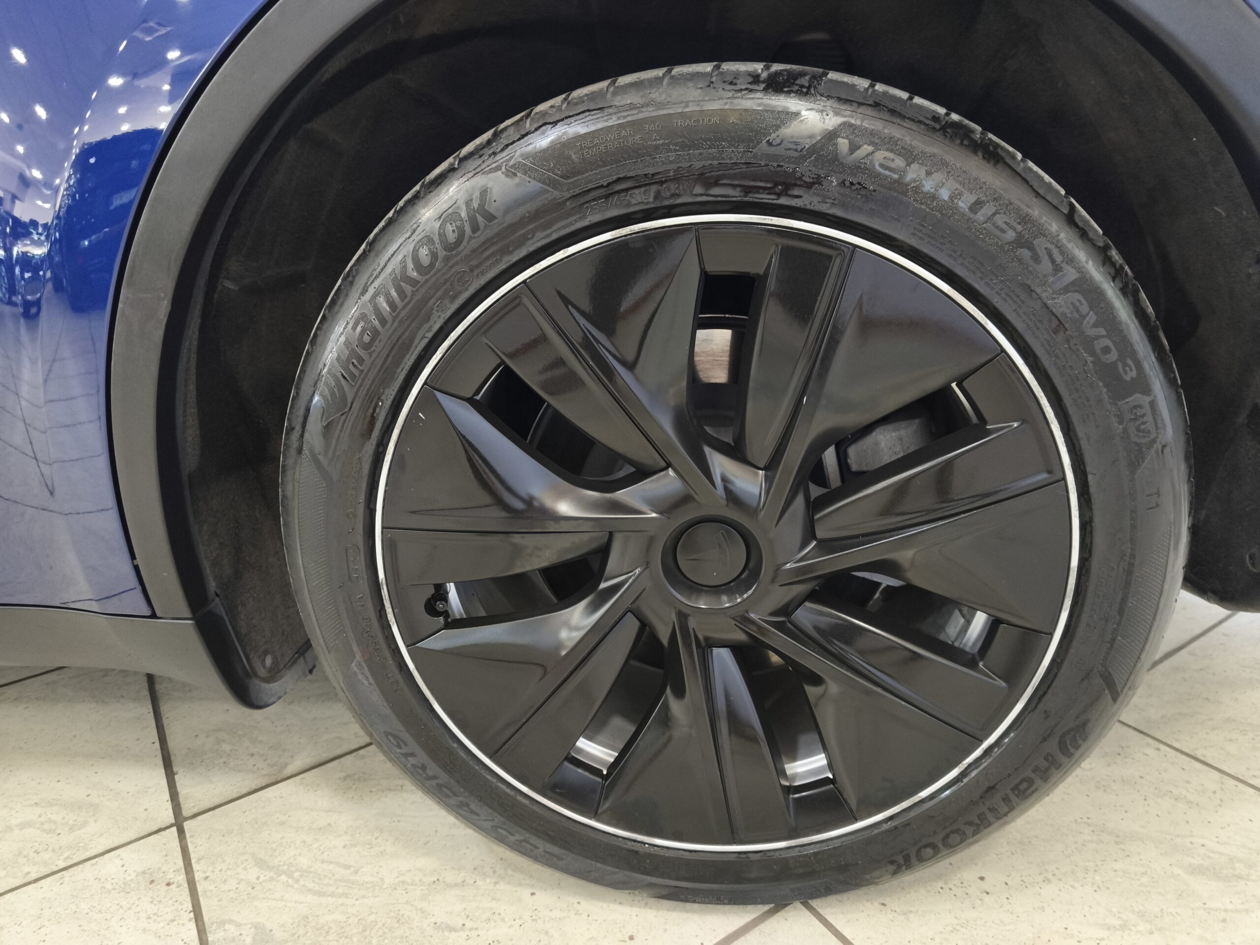 Tesla Model Y 75 Kw Dual Motor Long Range 4WD - immagine 11