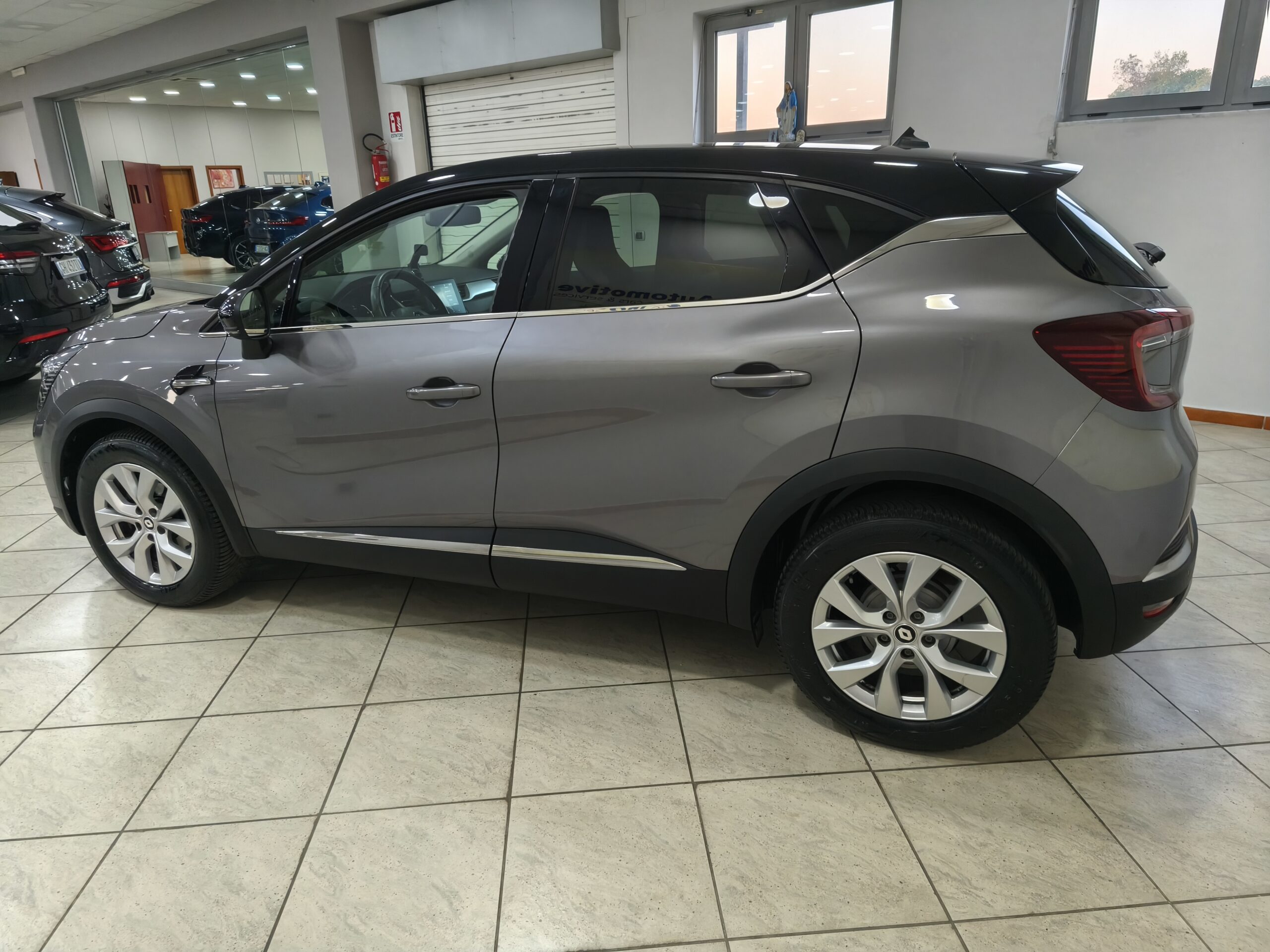 Renault Captur 1.0 TCE 100 cv Intense GPL - immagine 5