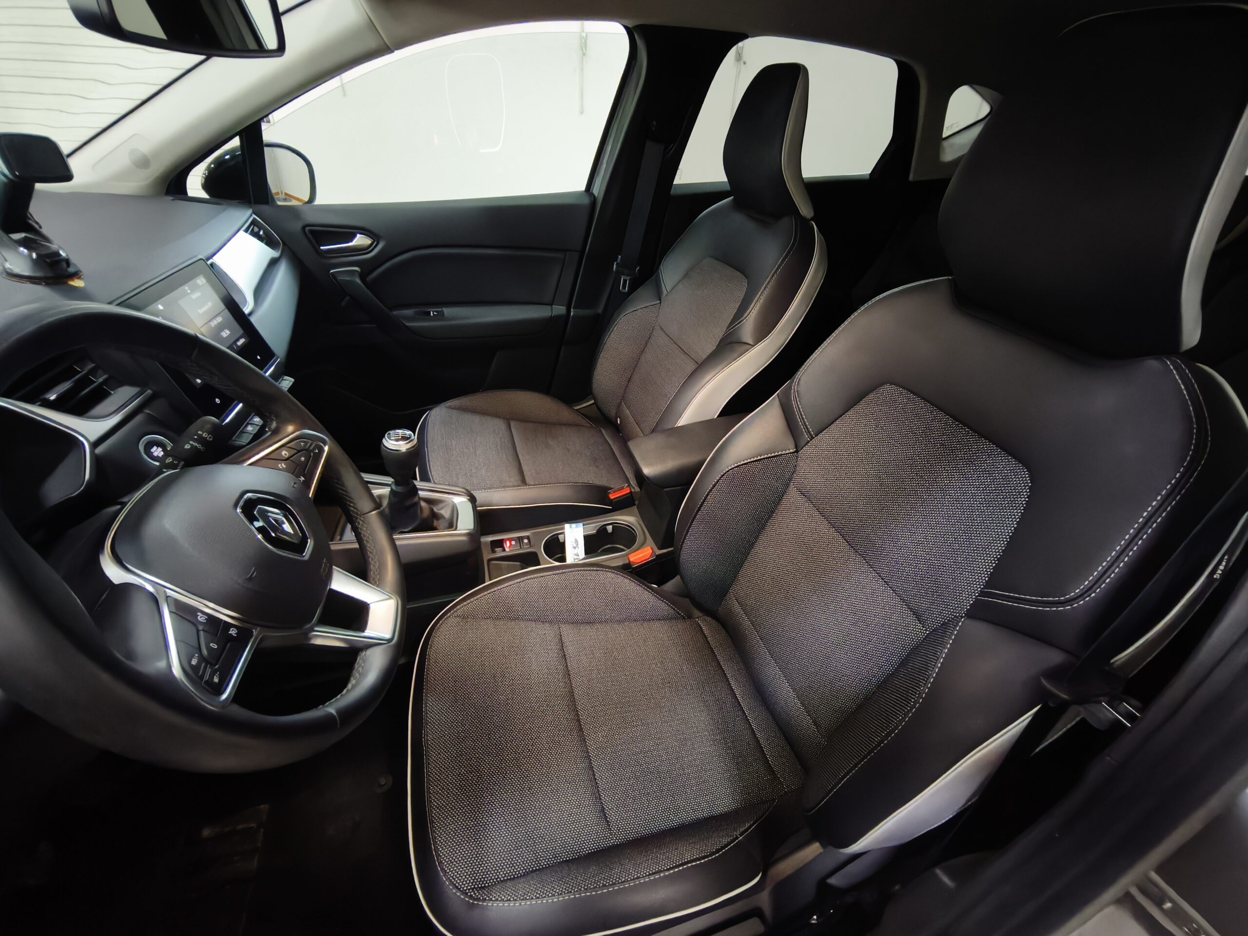 Renault Captur 1.0 TCE 100 cv Intense GPL - immagine 9