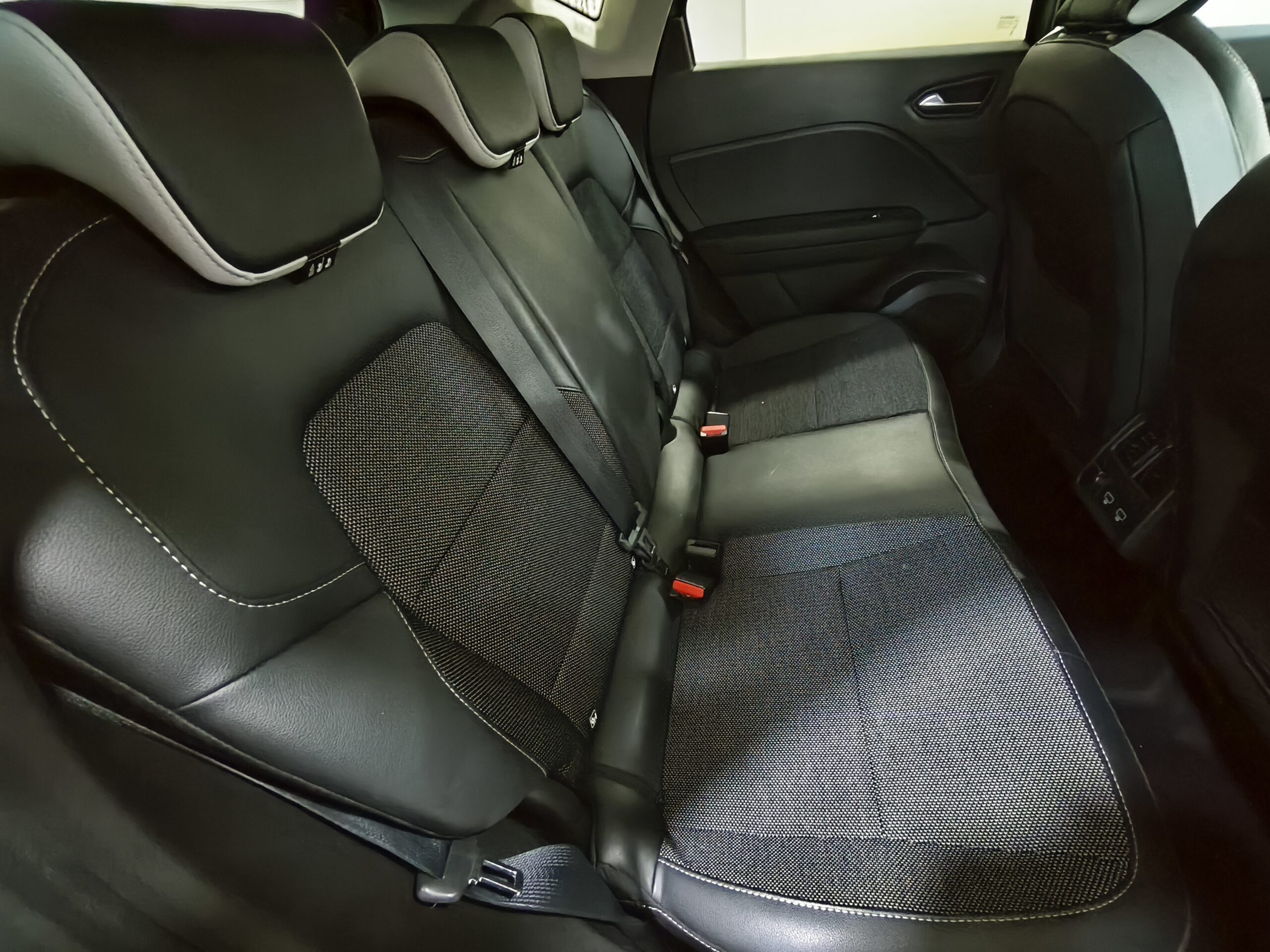 Renault Captur 1.0 TCE 100 cv Intense GPL - immagine 15