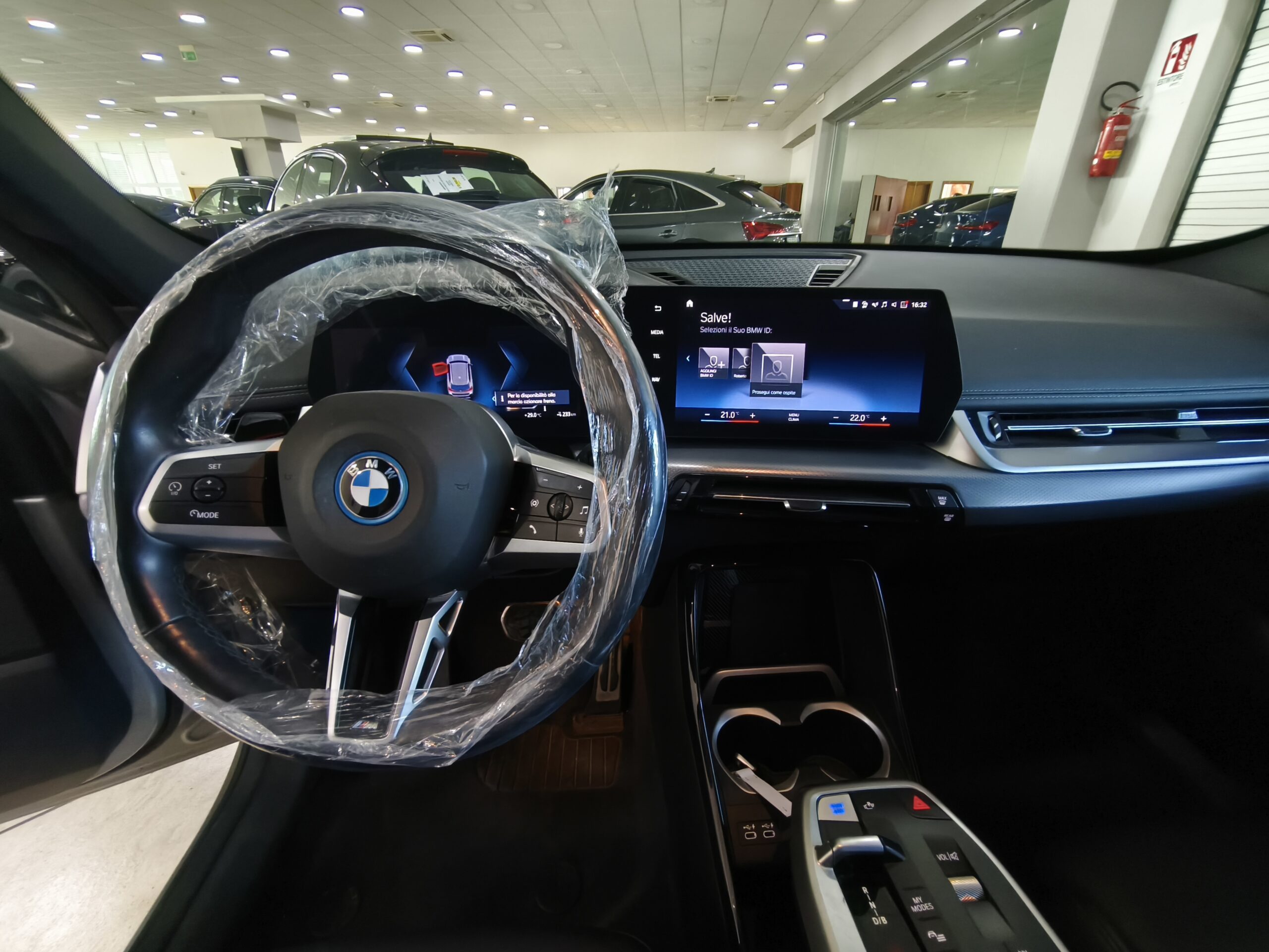 BMW iX1 xDrive 30 Msport Electric - immagine 7