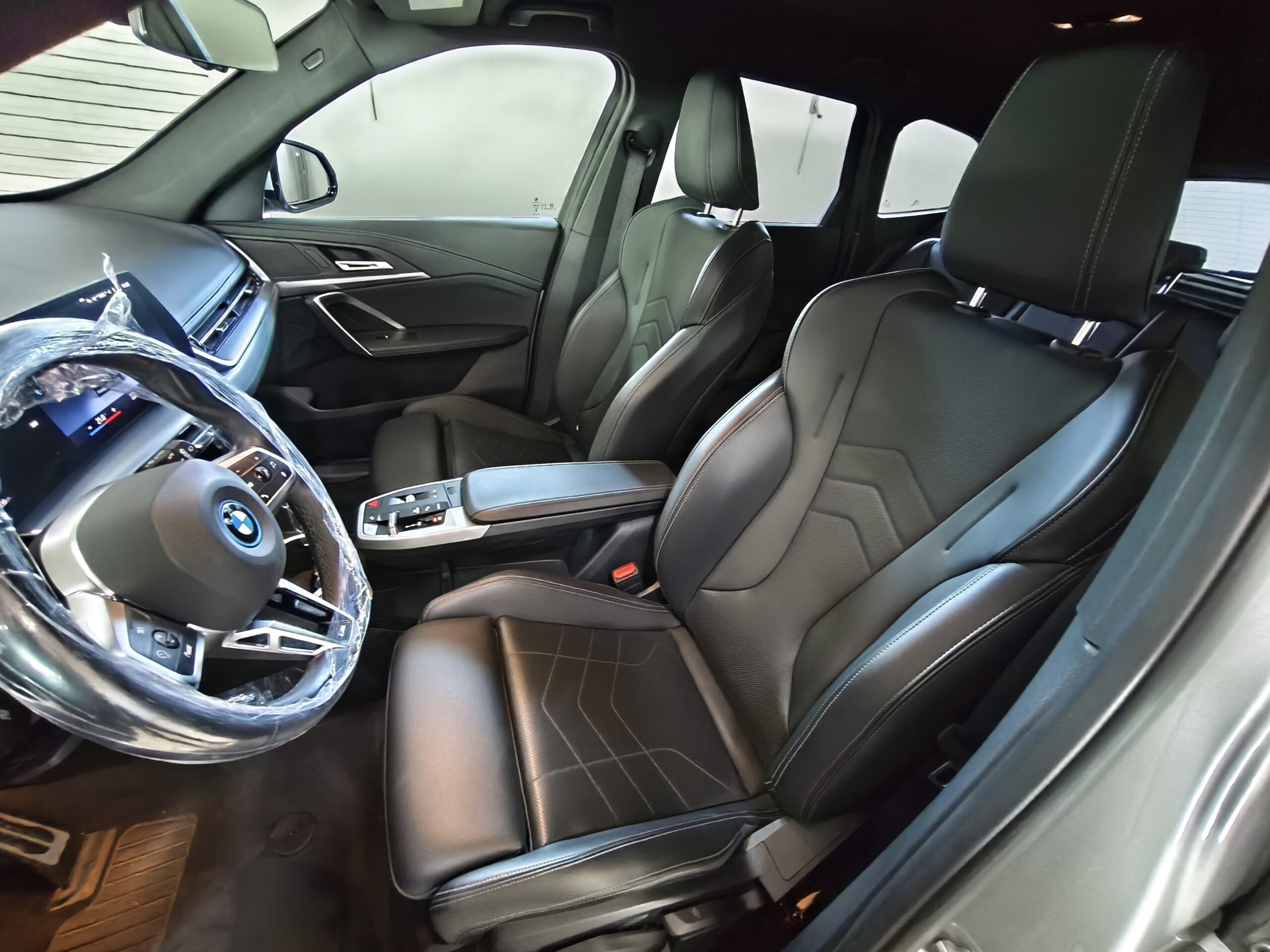 BMW iX1 xDrive 30 Msport Electric - immagine 8