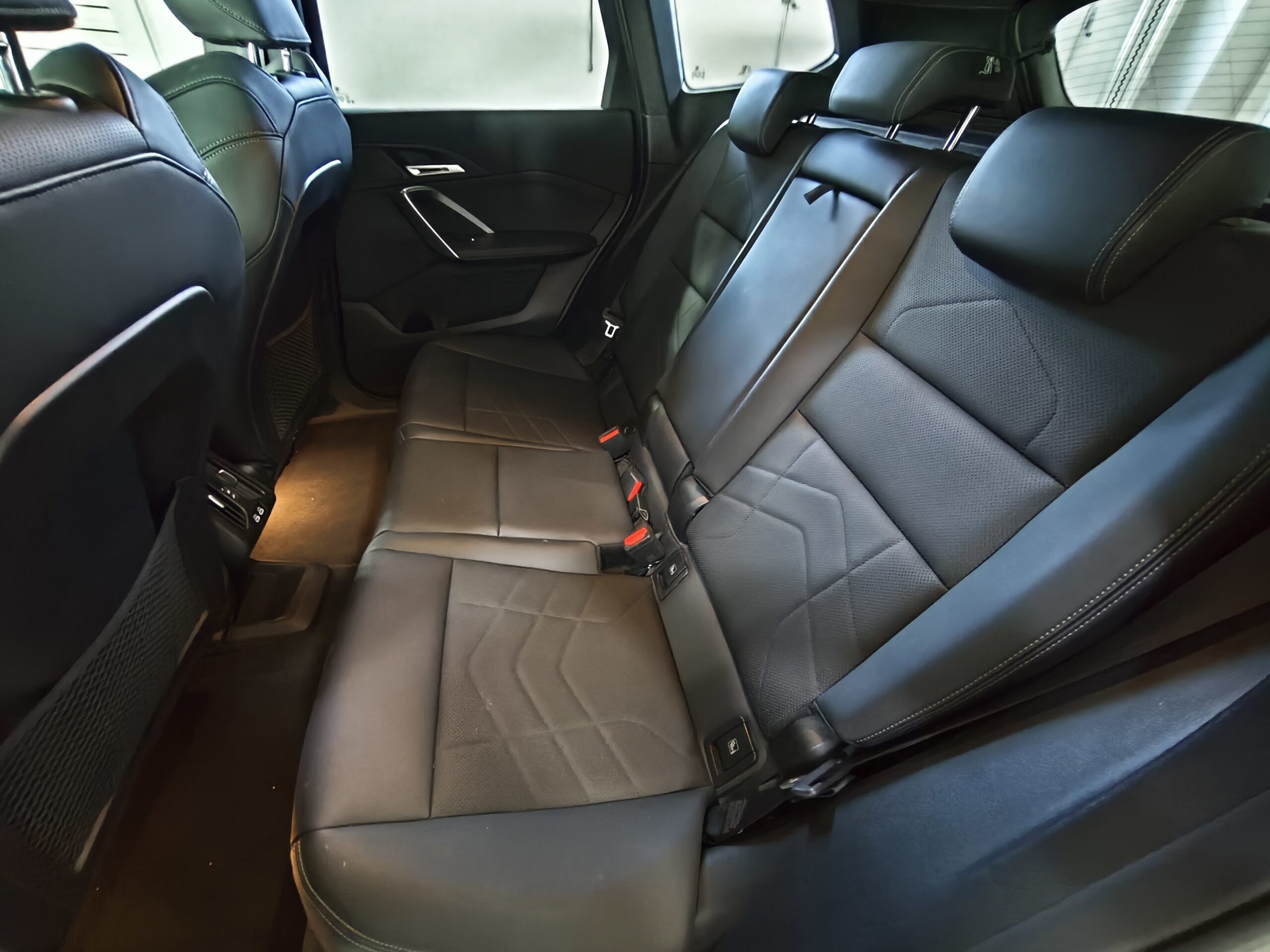BMW iX1 xDrive 30 Msport Electric - immagine 11