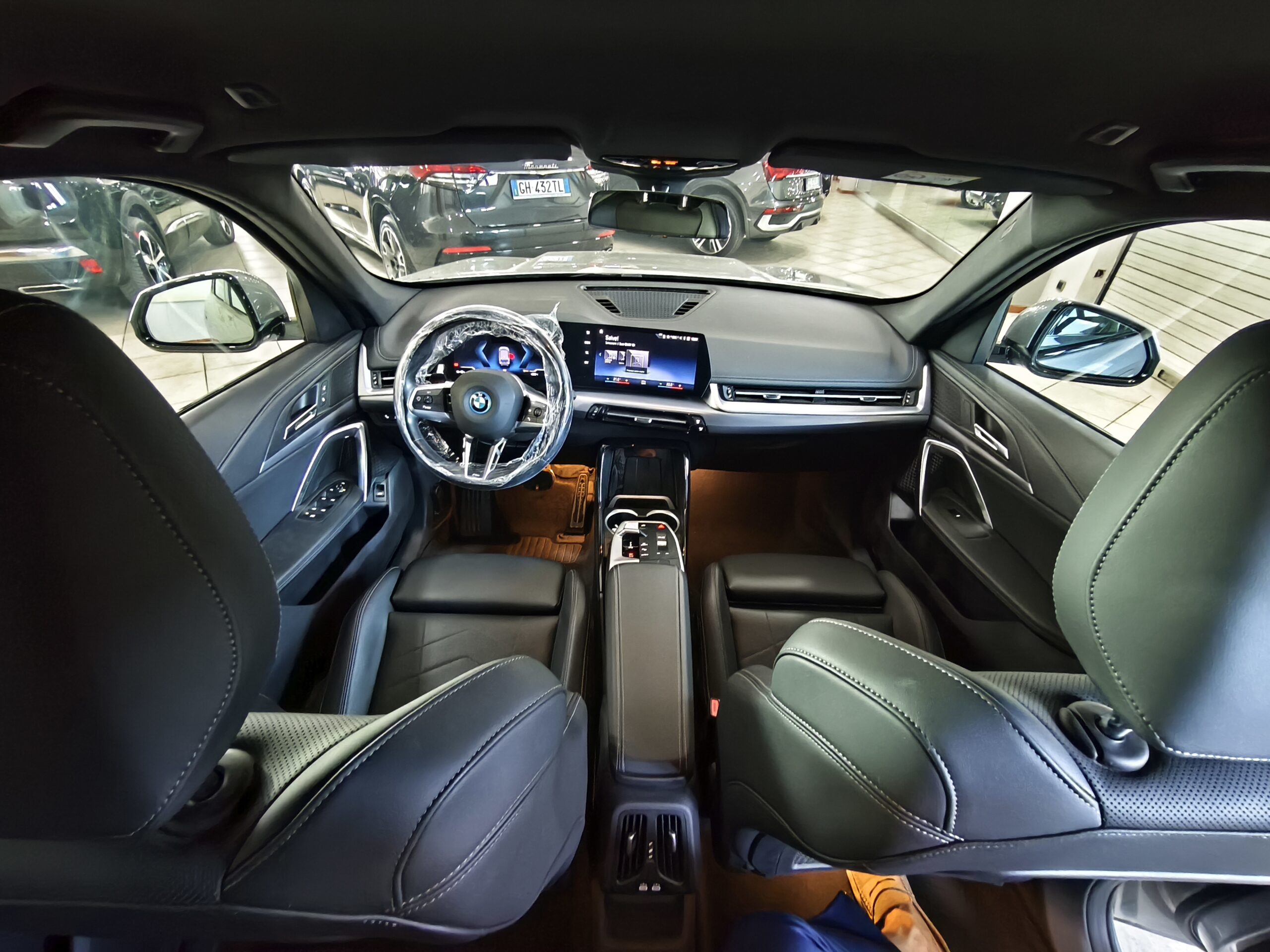 BMW iX1 xDrive 30 Msport Electric - immagine 15